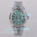 ES Factory Swiss Replica Rolex Sky-Dweller 2nd Time Zone Green Dial Jubilee Band Watch 